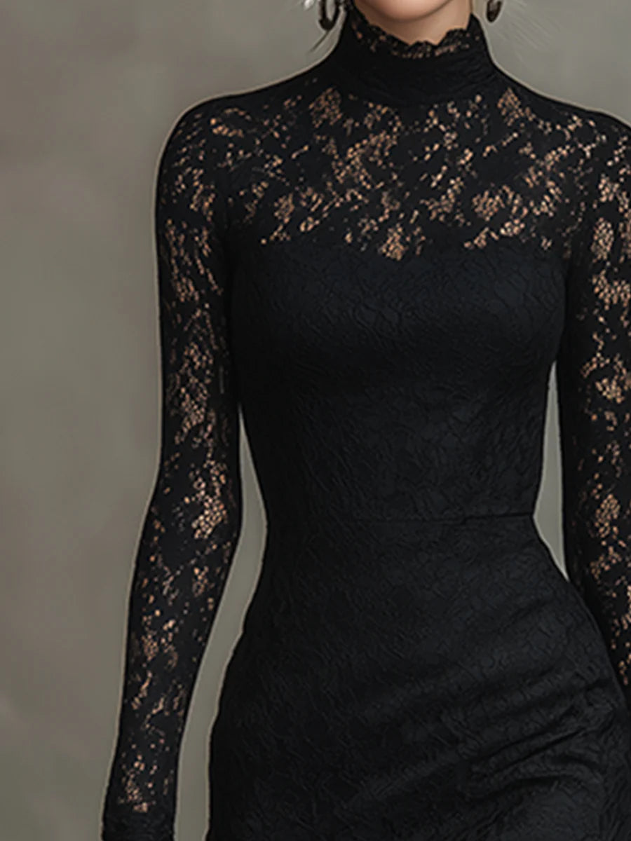 Elwira | Elegancka czarna maxi sukienka z koronką